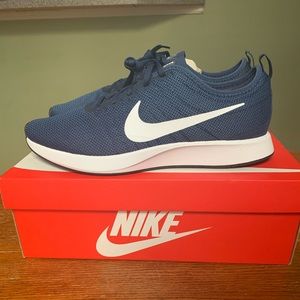 Nike Dual Tone Racer Shoe